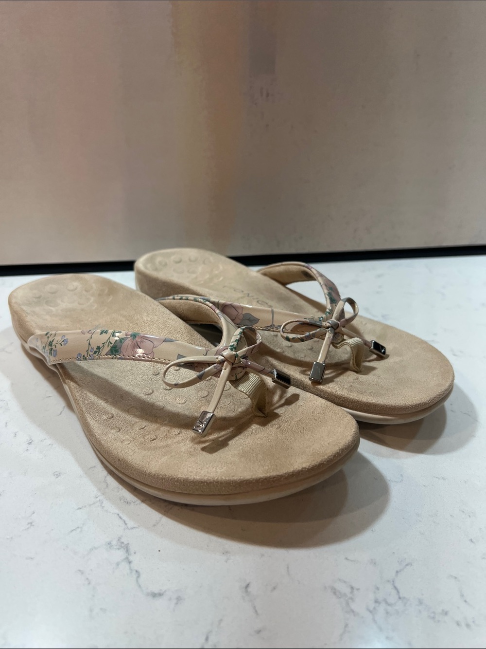 Vionic Bella ll Cream Botanical Comfort Orthotic Bella Sandals Size 10